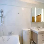 Sandra * 蓬高地区施瓦察赫