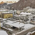 Sandra 蓬高地区施瓦察赫